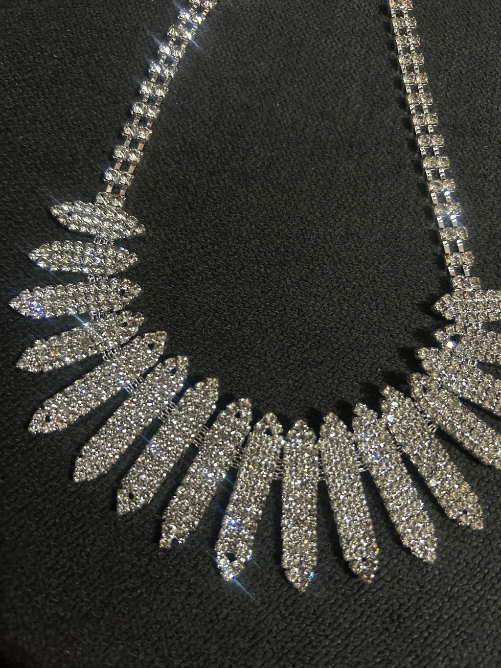 Collier con Pendenti Effetto Foglia
