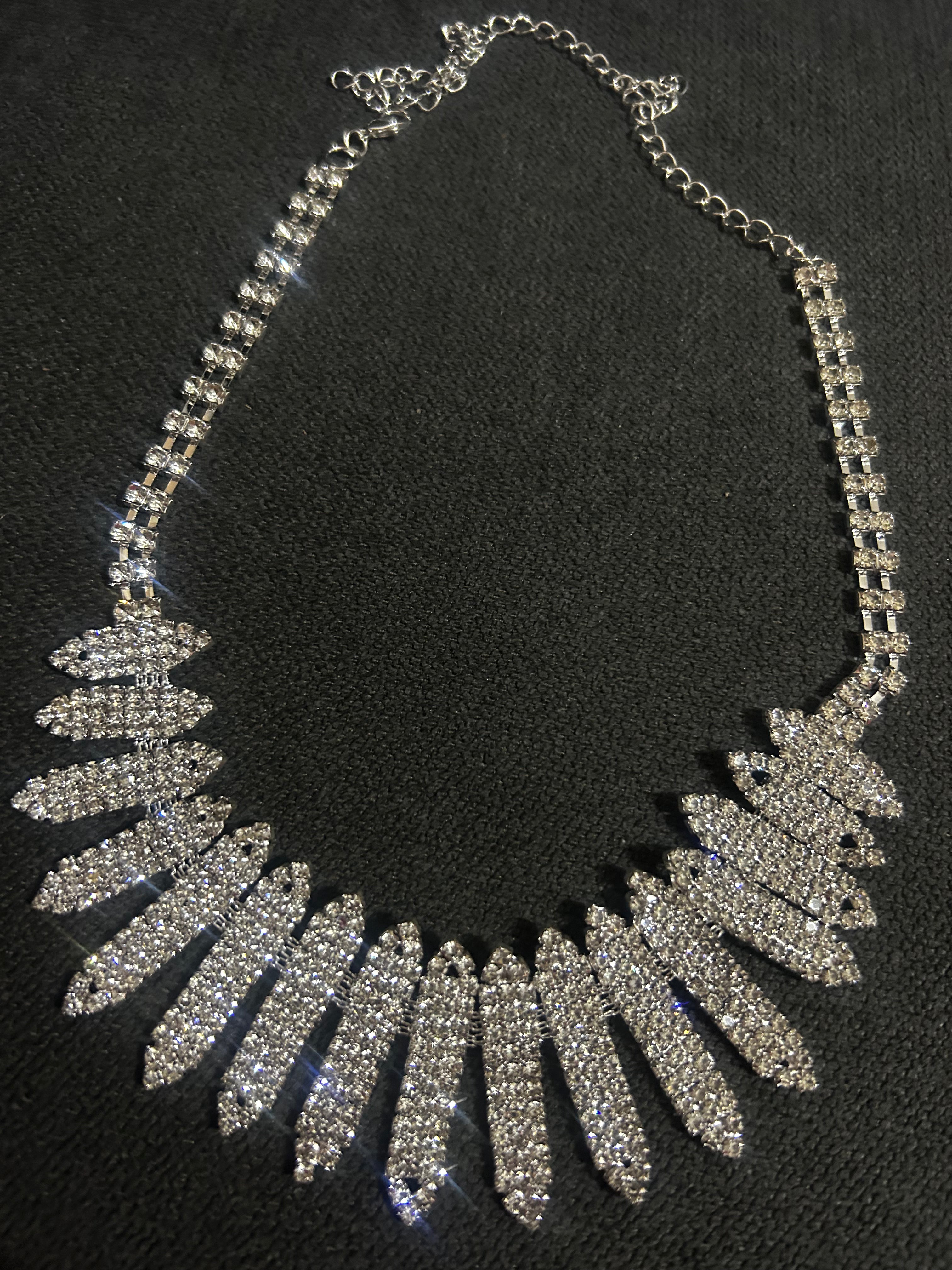 Collier con Pendenti Effetto Foglia