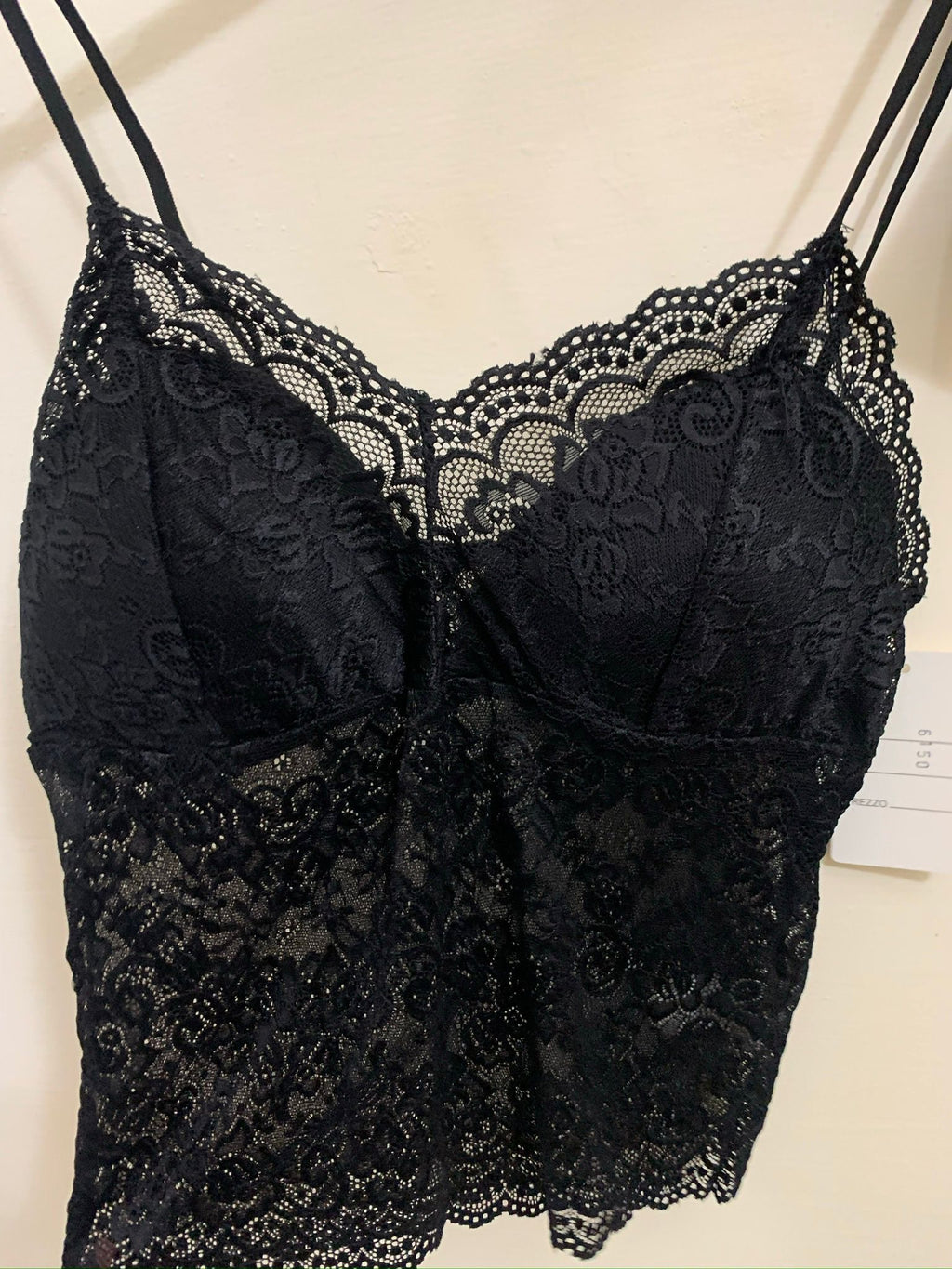 Top nero in pizzo Bea