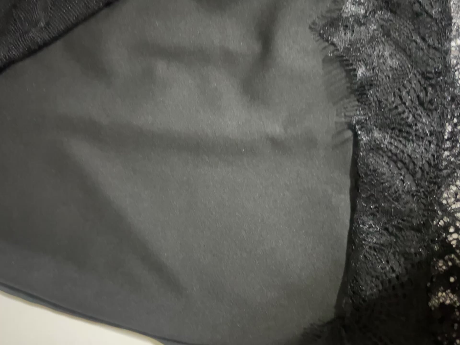 Abito Elegance in pizzo nero