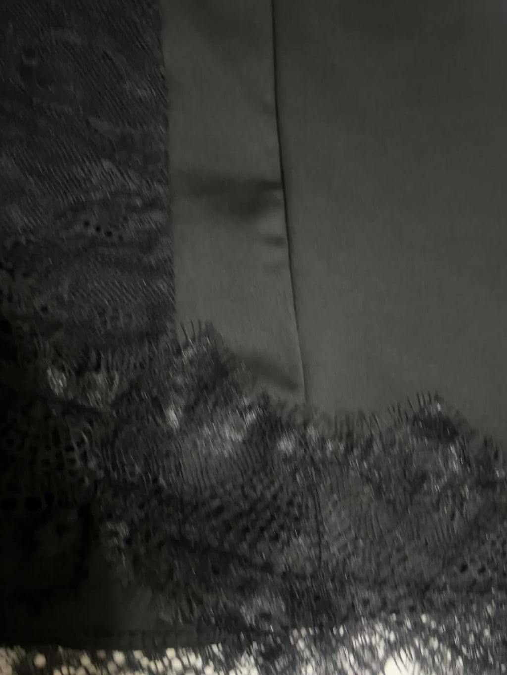 Abito Elegance in pizzo nero